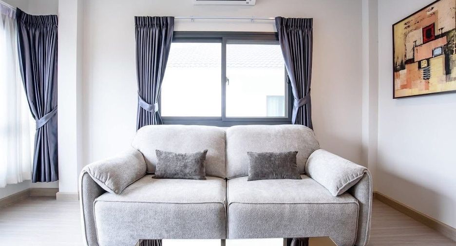 For sale 4 bedrooms house in East Pattaya, Pattaya