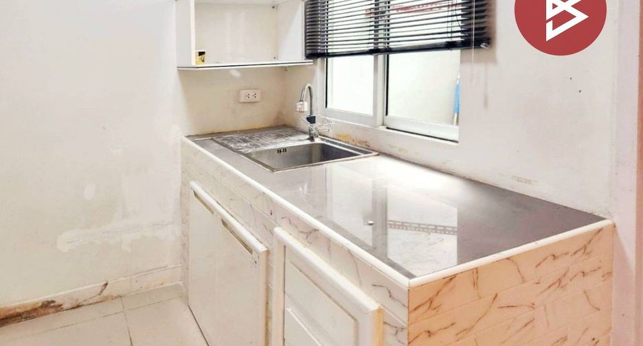 Reihenhaus zum Kauf mit 4 Zimmer in Bang Bua Thong, Nonthaburi