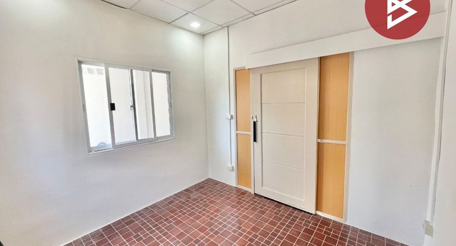 Casa adosada en venta de 4 habitaciones en Phra Samut Chedi, Samut Prakan