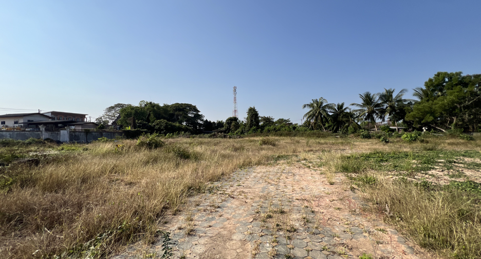 À louer terrain à Mueang Lamphun, Lamphun