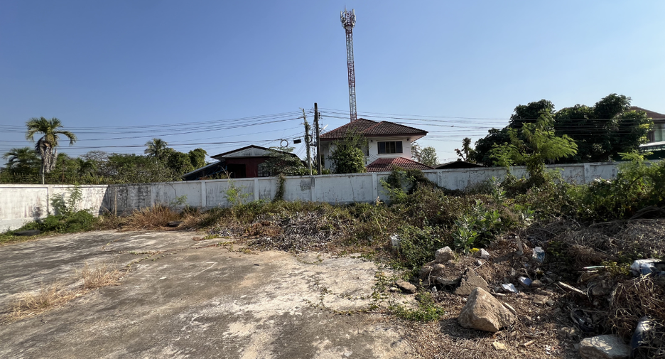 À louer terrain à Mueang Lamphun, Lamphun