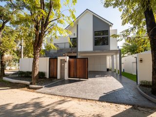 出租 和 出售 4 卧室 独立屋 在 Mueang Chiang Mai, Chiang Mai