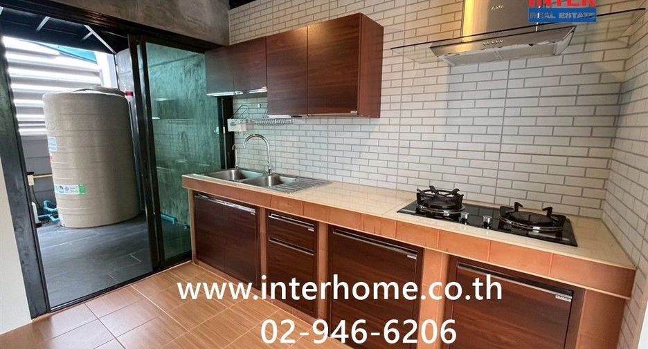 For sale 3 ベッドルーム house in Mueang Pathum Thani, Pathum Thani