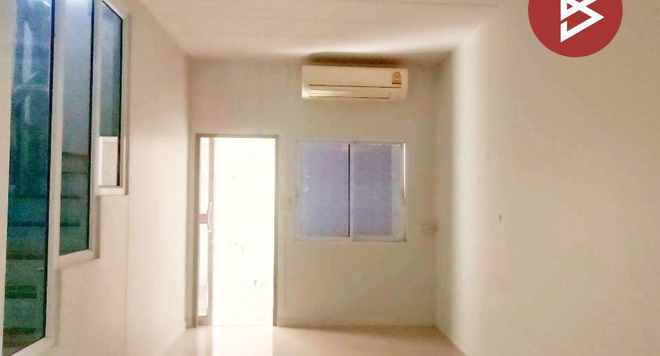Reihenhaus zum Kauf mit 4 Zimmer in Bang Khun Thian, Bangkok