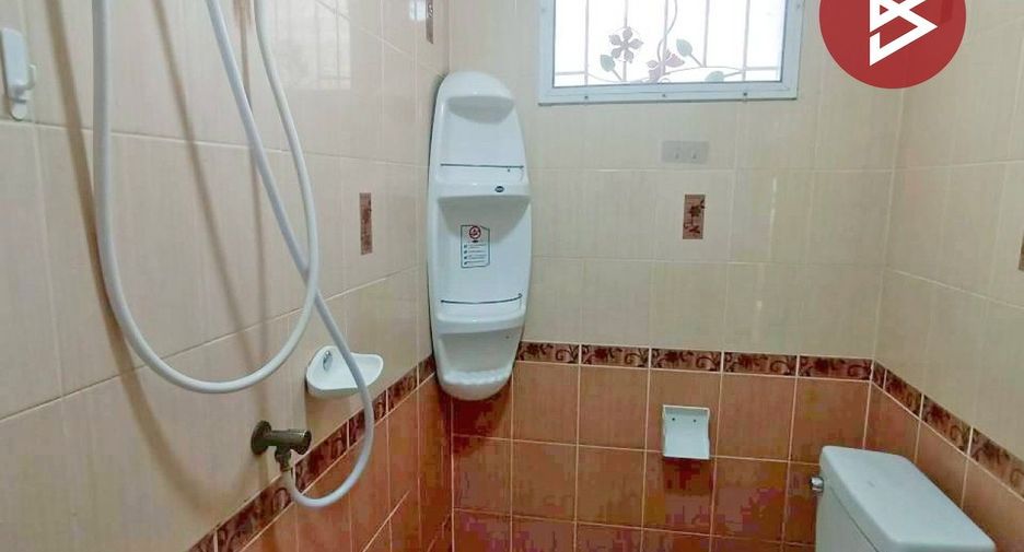 Reihenhaus zum Kauf mit 4 Zimmer in Bang Khun Thian, Bangkok