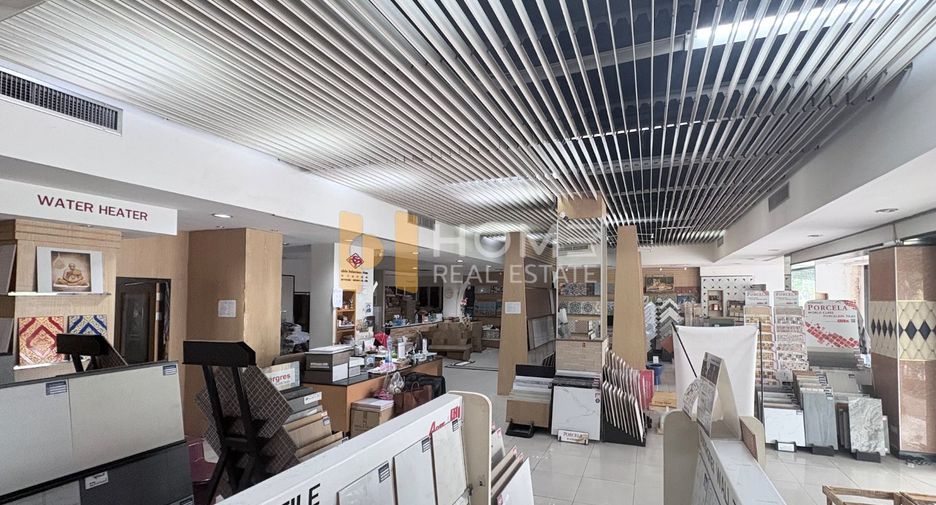 Oficina en venta de 10 habitaciones en Huai Khwang, Bangkok
