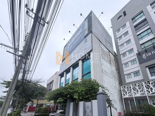À vendre 10 chambres bureau à Huai Khwang, Bangkok