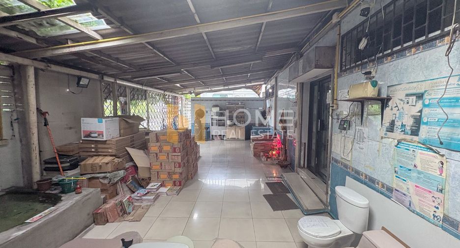Oficina en venta de 10 habitaciones en Huai Khwang, Bangkok