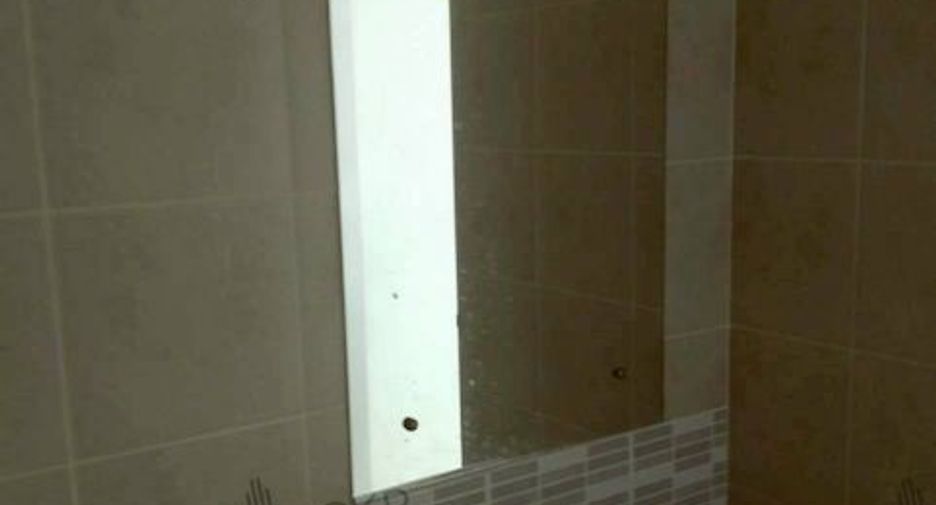 For rent and for sale 3 bedrooms townhouse in Bang Khun Thian, Bangkok