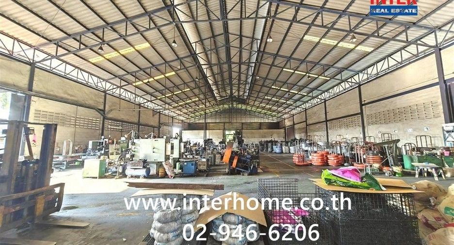 Almacén en venta de 4 habitaciones en Nakhon Chai Si, Nakhon Pathom