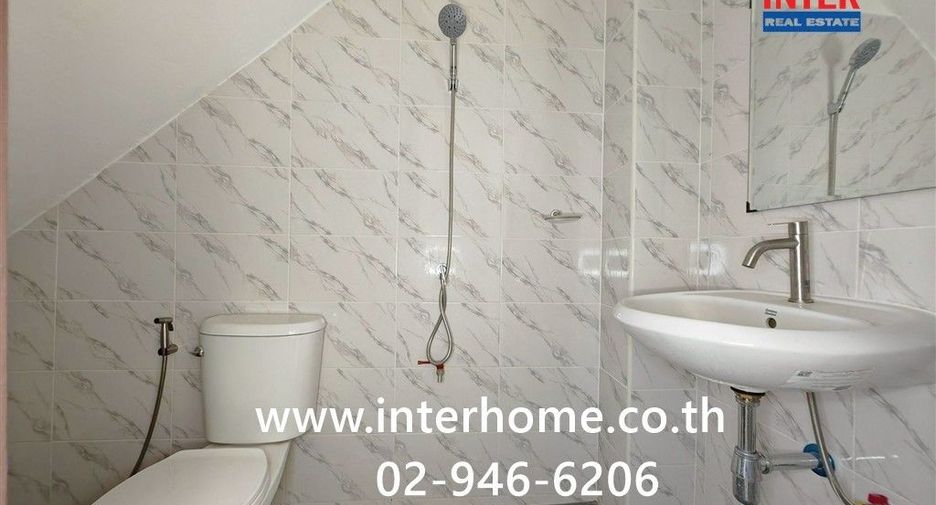 For sale 3 bedrooms retail Space in Mueang Nakhon Pathom, Nakhon Pathom