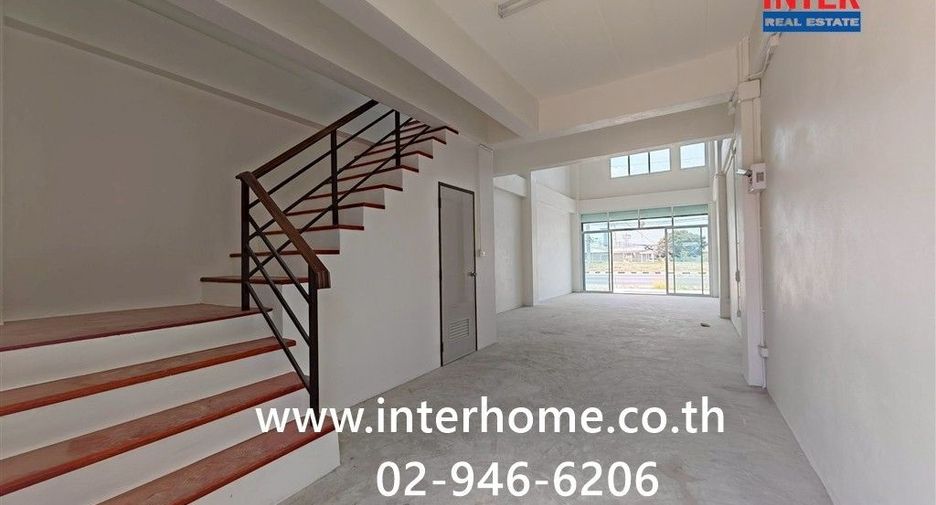 For sale 3 bedrooms retail Space in Mueang Nakhon Pathom, Nakhon Pathom