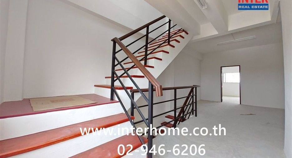 For sale 3 bedrooms retail Space in Mueang Nakhon Pathom, Nakhon Pathom