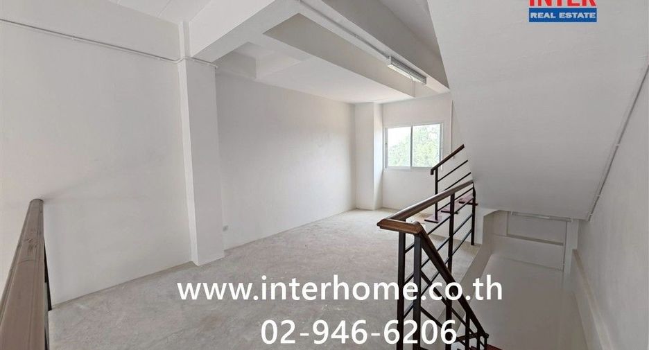 For sale 3 ベッドルーム retail Space in Mueang Nakhon Pathom, Nakhon Pathom