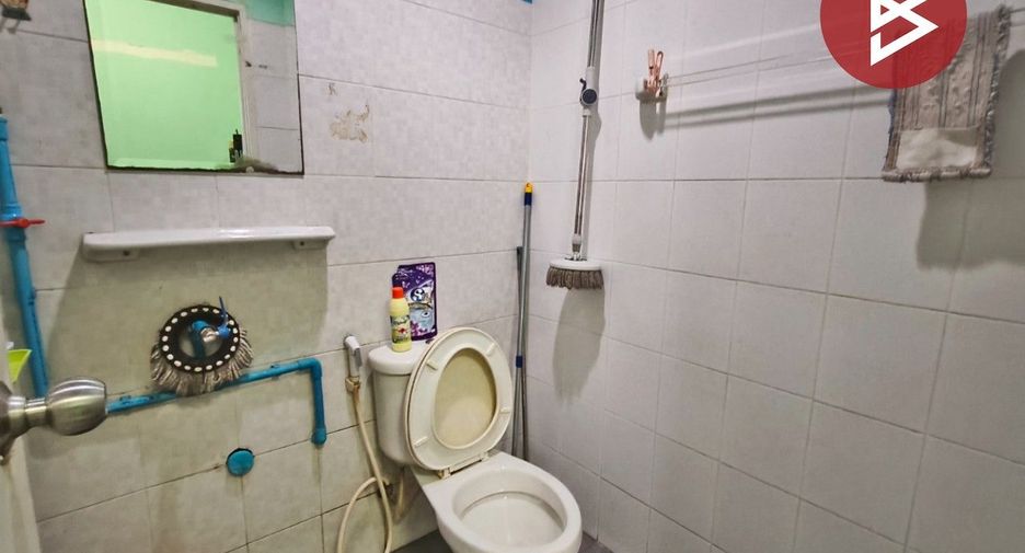 Casa adosada en venta de 3 habitaciones en Mueang Samut Prakan, Samut Prakan