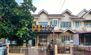 Reihenhaus zum Kauf mit 3 Zimmer in Phra Khanong, Bangkok