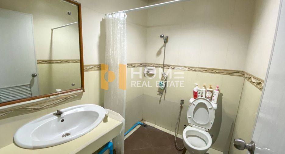 Reihenhaus zum Kauf mit 3 Zimmer in Phra Khanong, Bangkok