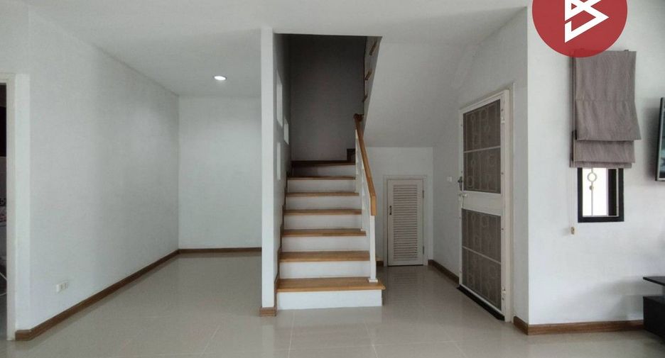 À vendre 3 chambres maison de ville à Mueang Samut Sakhon, Samut Sakhon