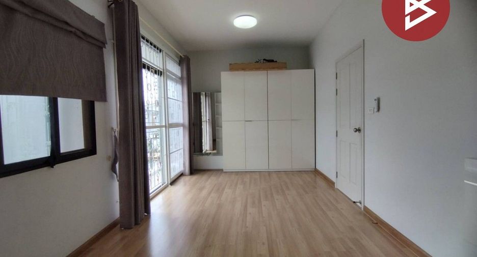 À vendre 3 chambres maison de ville à Mueang Samut Sakhon, Samut Sakhon