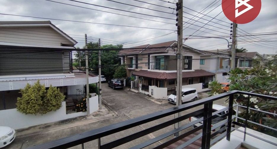 À vendre 3 chambres maison de ville à Mueang Samut Sakhon, Samut Sakhon