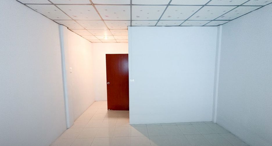 For sale 2 bedrooms townhouse in Khan Na Yao, Bangkok