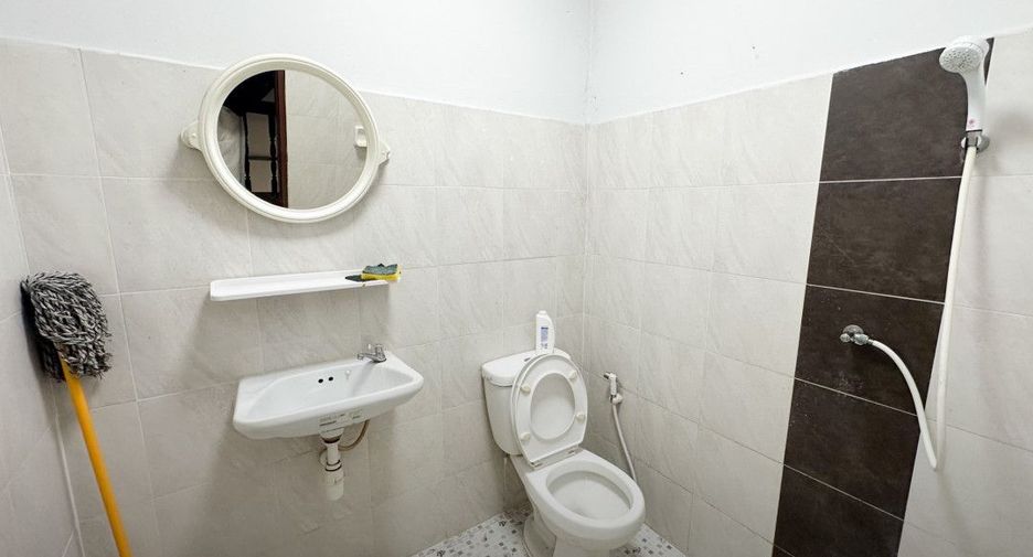 For sale 2 bedrooms townhouse in Khan Na Yao, Bangkok