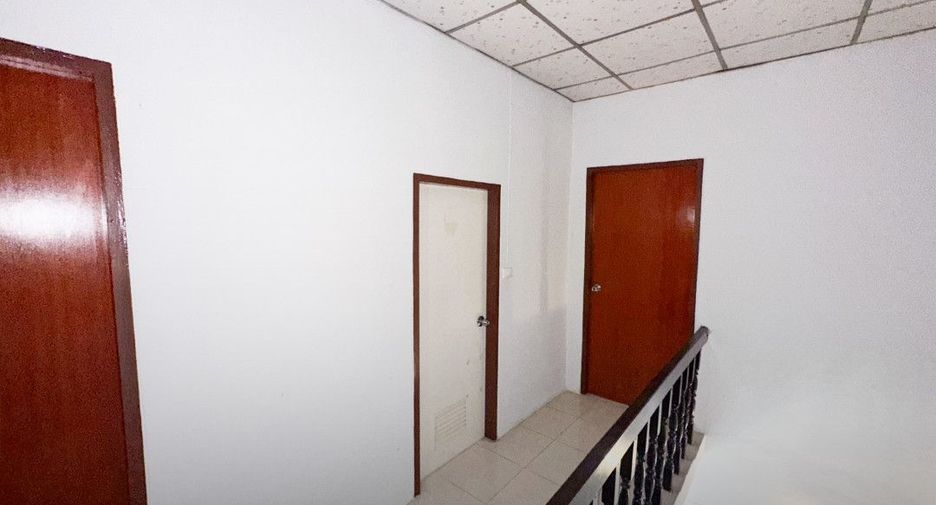 For sale 2 bedrooms townhouse in Khan Na Yao, Bangkok