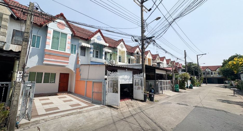 For sale 2 bedrooms townhouse in Khan Na Yao, Bangkok