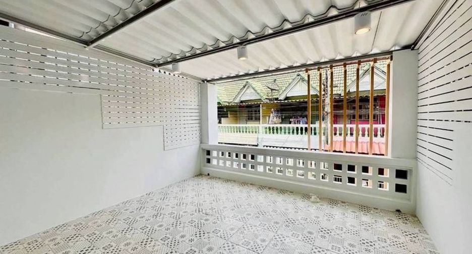 Reihenhaus zum Kauf mit 2 Zimmer in Mueang Chon Buri, Chonburi