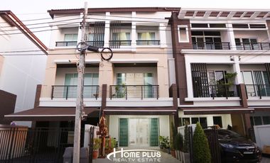 For sale 3 bedrooms townhouse in Bueng Kum, Bangkok