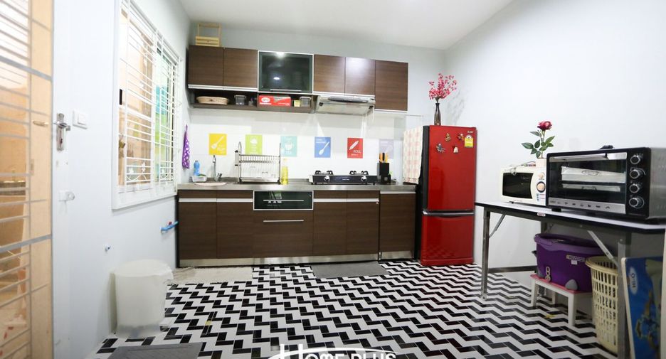 For sale 3 bedrooms townhouse in Bueng Kum, Bangkok