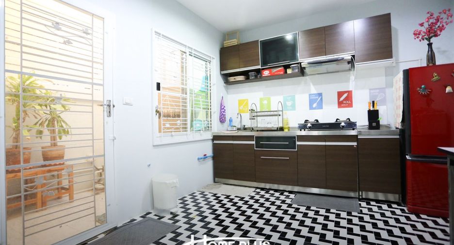 For sale 3 bedrooms townhouse in Bueng Kum, Bangkok