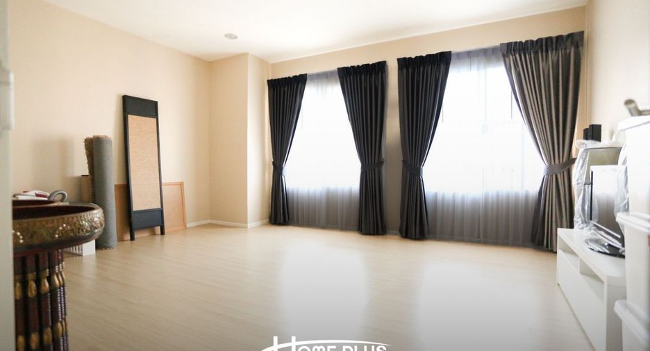 For sale 3 bedrooms townhouse in Bueng Kum, Bangkok