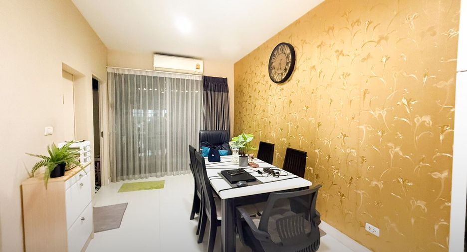 For sale 3 bedrooms townhouse in Bueng Kum, Bangkok