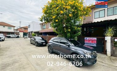 For sale 3 bedrooms townhouse in Suan Luang, Bangkok