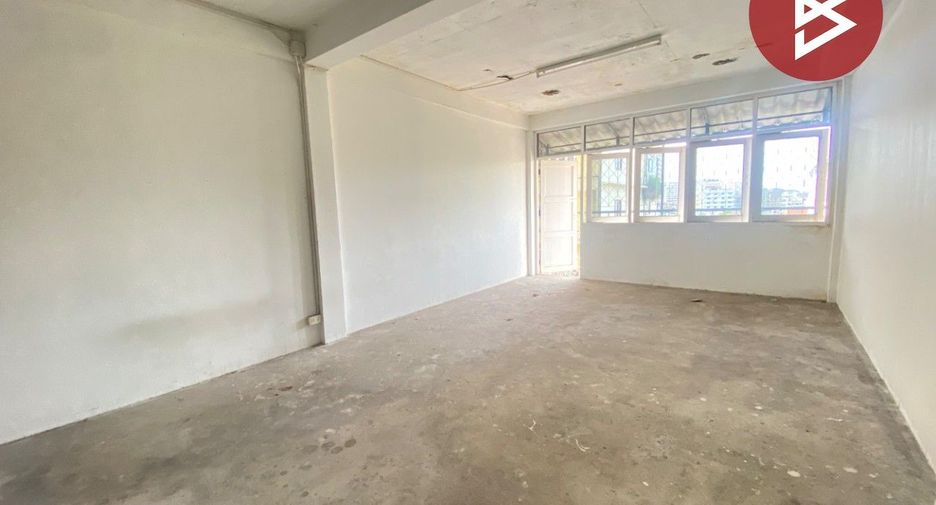 For sale 5 bedrooms retail Space in Si Racha, Chonburi