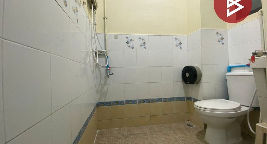 For sale 5 bedrooms retail Space in Si Racha, Chonburi