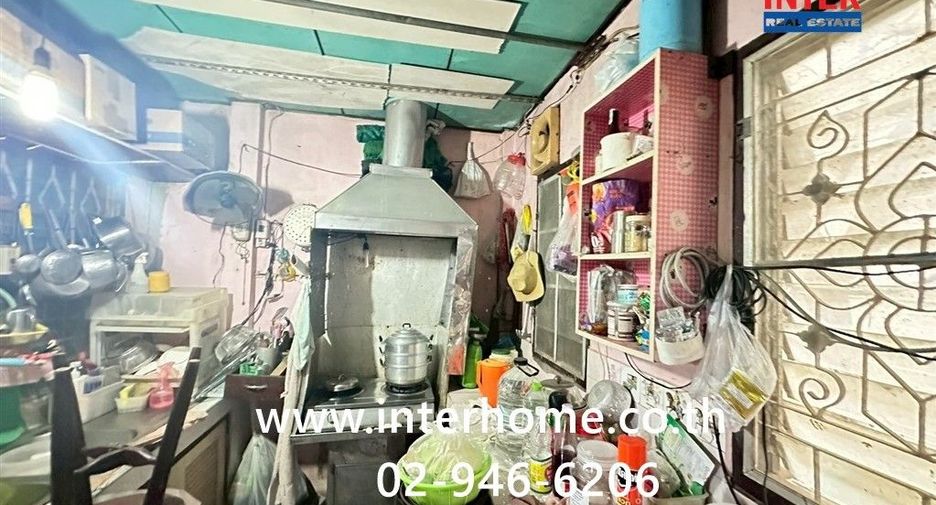 Casa adosada en venta de 3 habitaciones en Mueang Pathum Thani, Pathum Thani