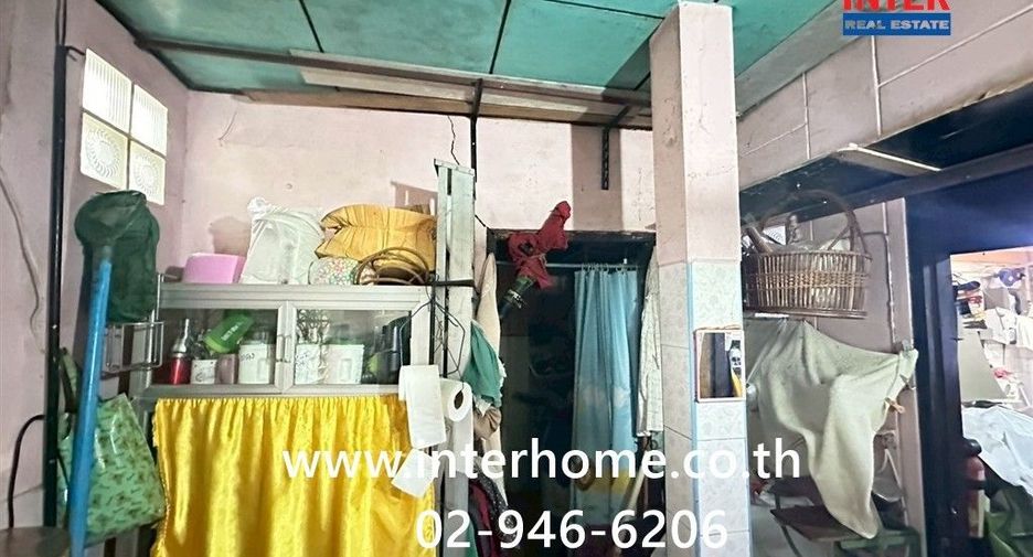 Casa adosada en venta de 3 habitaciones en Mueang Pathum Thani, Pathum Thani