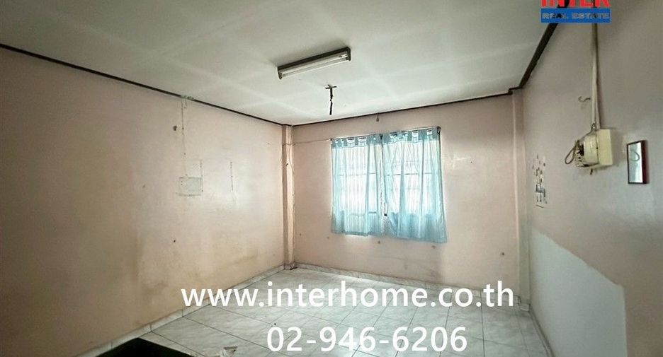 Casa adosada en venta de 3 habitaciones en Mueang Pathum Thani, Pathum Thani