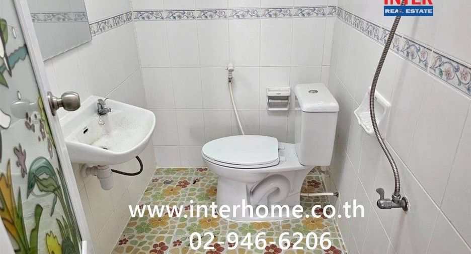 Casa en venta de 4 habitaciones en Thanyaburi, Pathum Thani