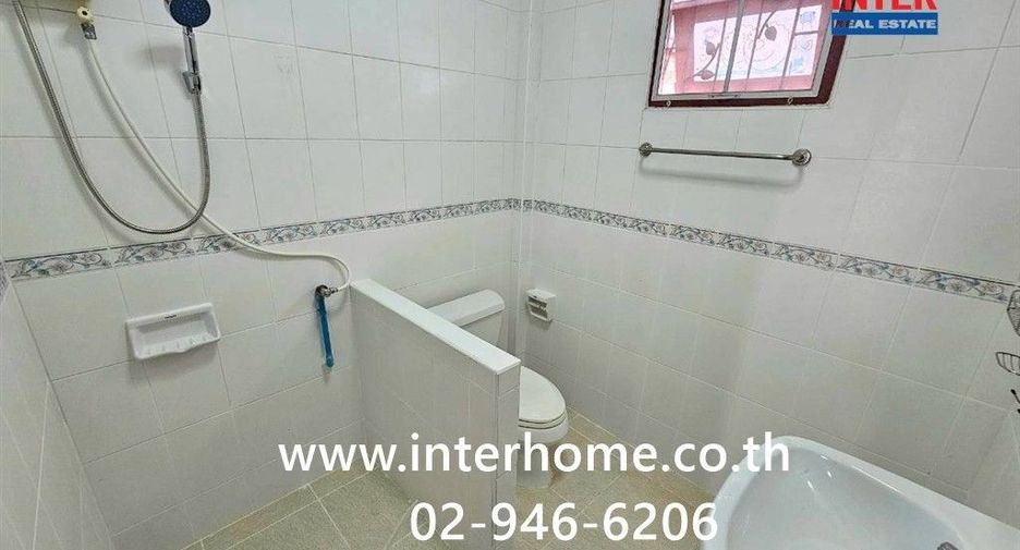 Casa en venta de 4 habitaciones en Thanyaburi, Pathum Thani