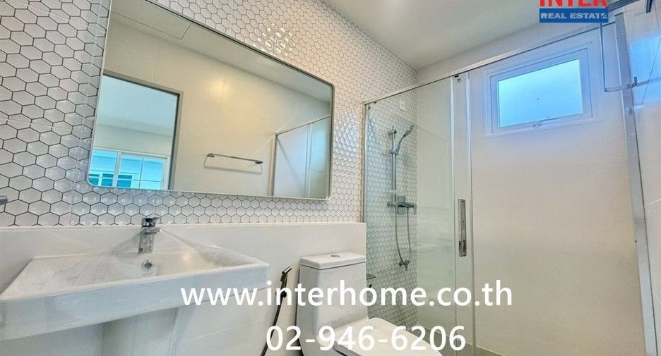 Casa en venta de 4 habitaciones en Nong Khaem, Bangkok