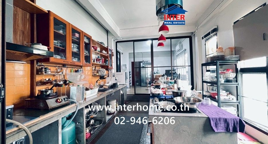 For sale 5 bedrooms house in Khlong Sam Wa, Bangkok