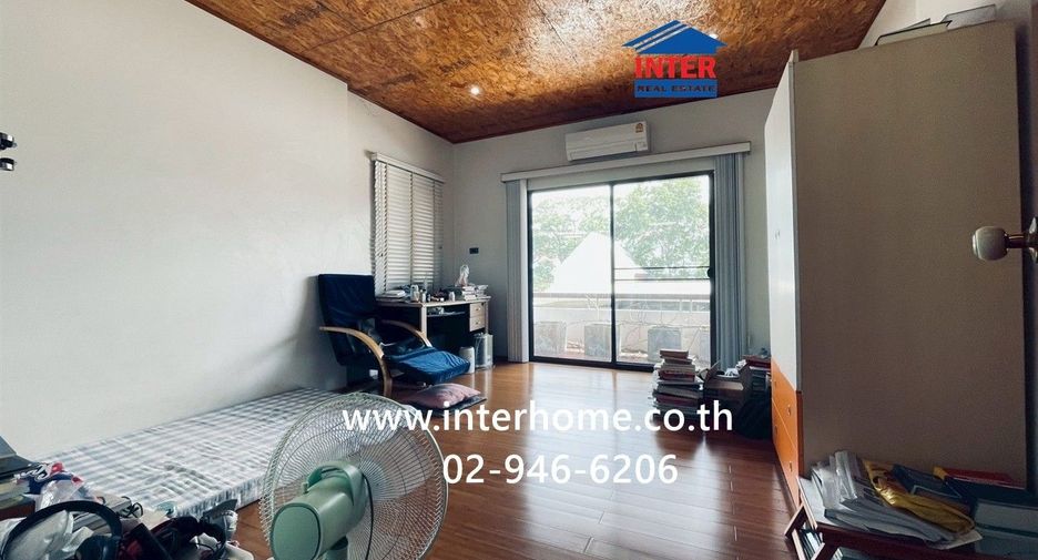 For sale 5 bedrooms house in Khlong Sam Wa, Bangkok
