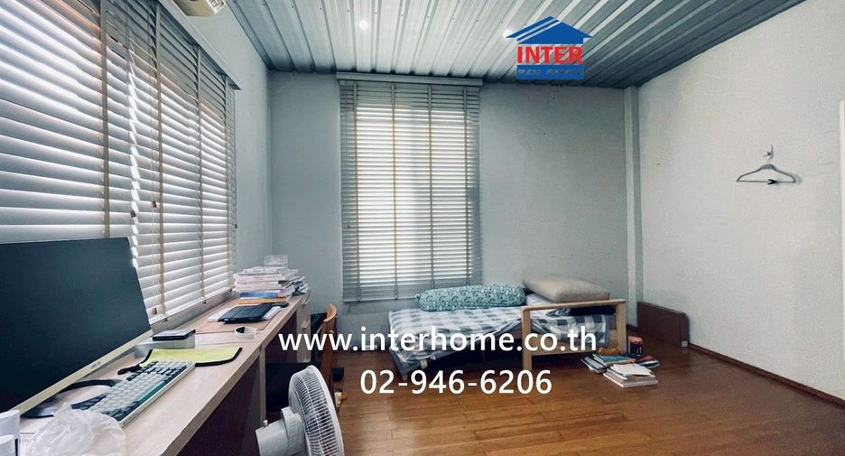 For sale 5 bedrooms house in Khlong Sam Wa, Bangkok