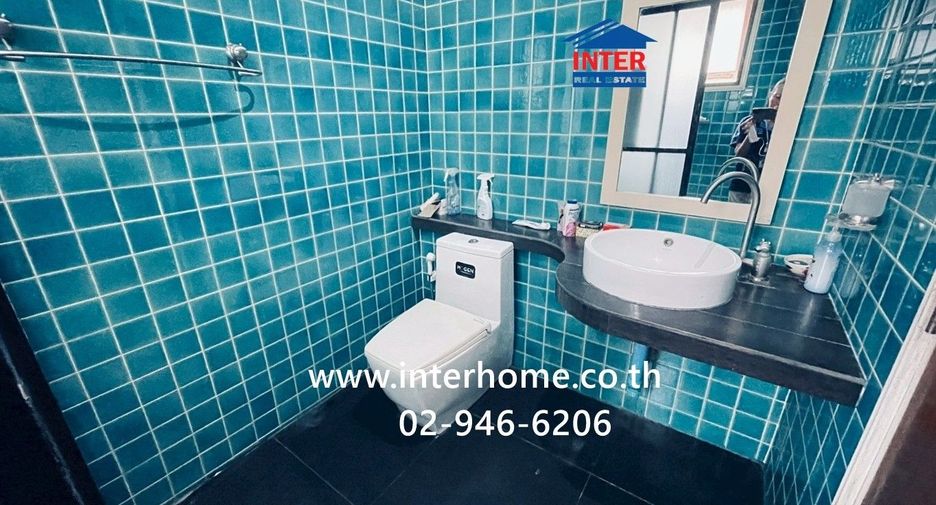 For sale 5 bedrooms house in Khlong Sam Wa, Bangkok