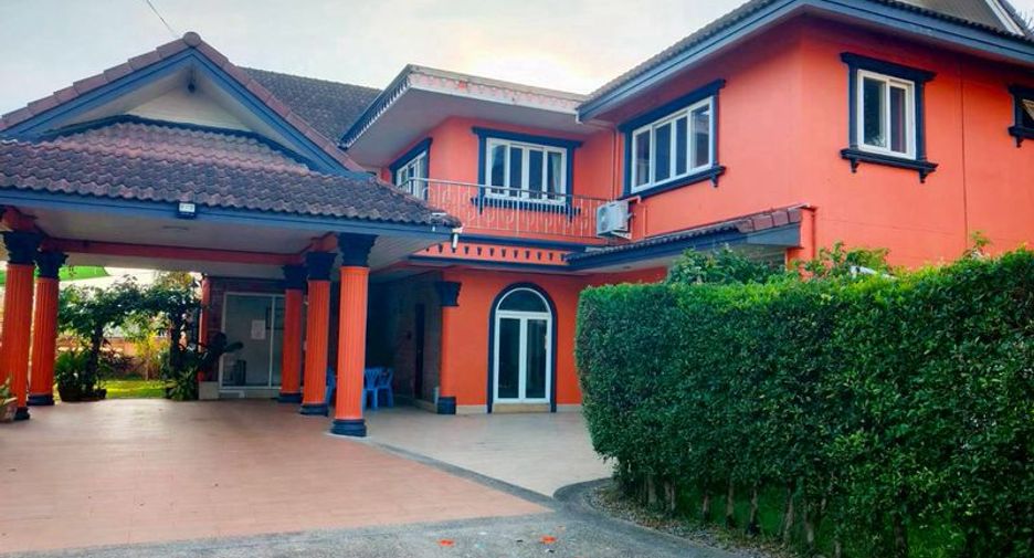 For rent and for sale 5 bedrooms villa in Bang Lamung, Chonburi