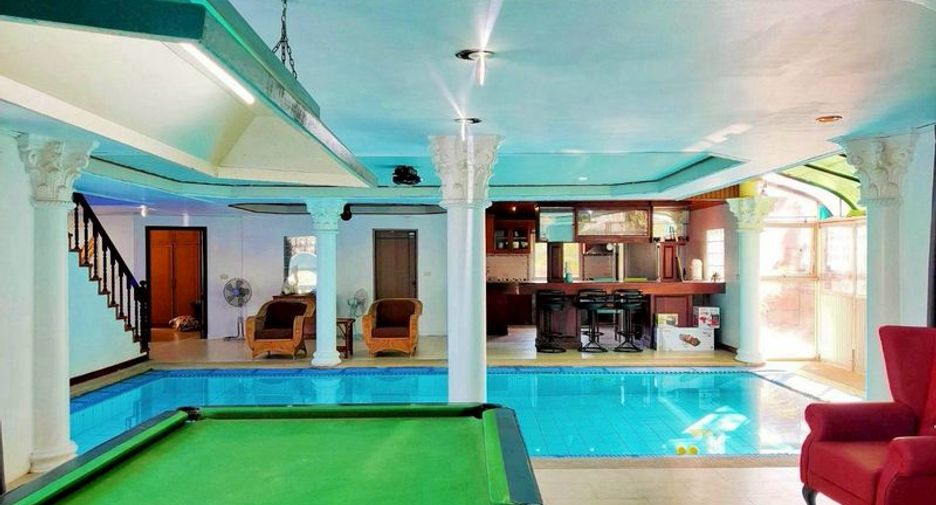 For rent and for sale 5 bedrooms villa in Bang Lamung, Chonburi