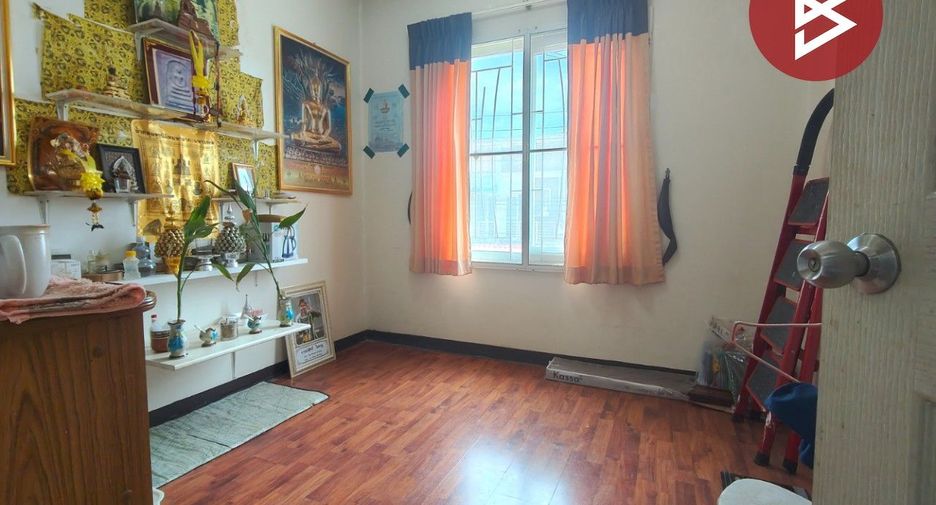 À vendre 3 chambres maison de ville à Bang Phli, Samut Prakan